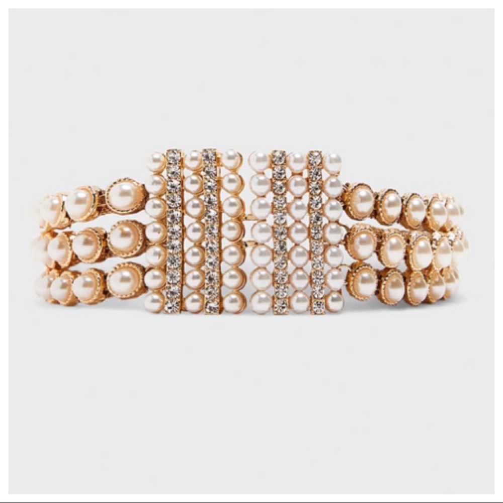 NWT. Zara Faux Pearl Belt.